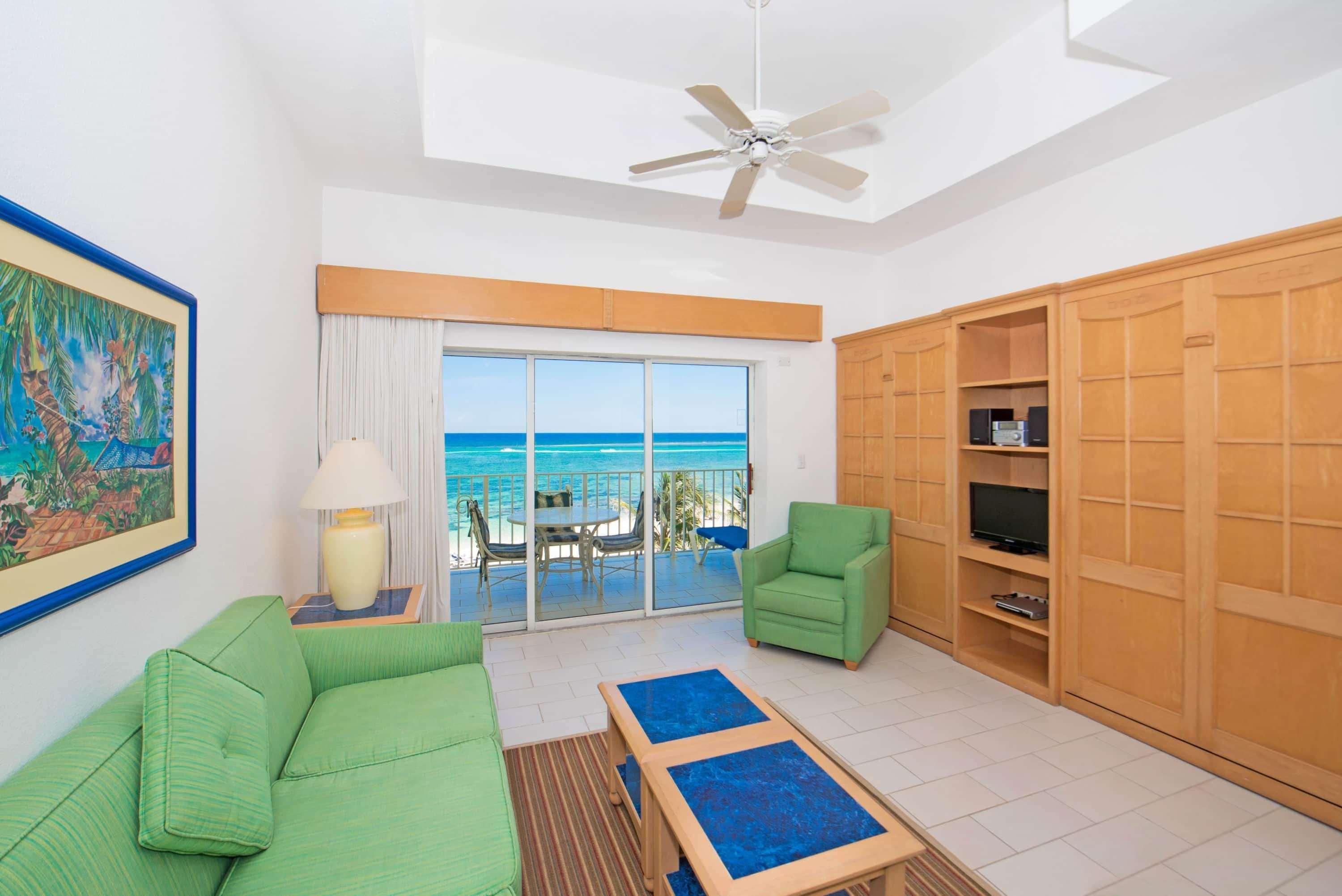 Wyndham Reef Resort, Grand Cayman East End