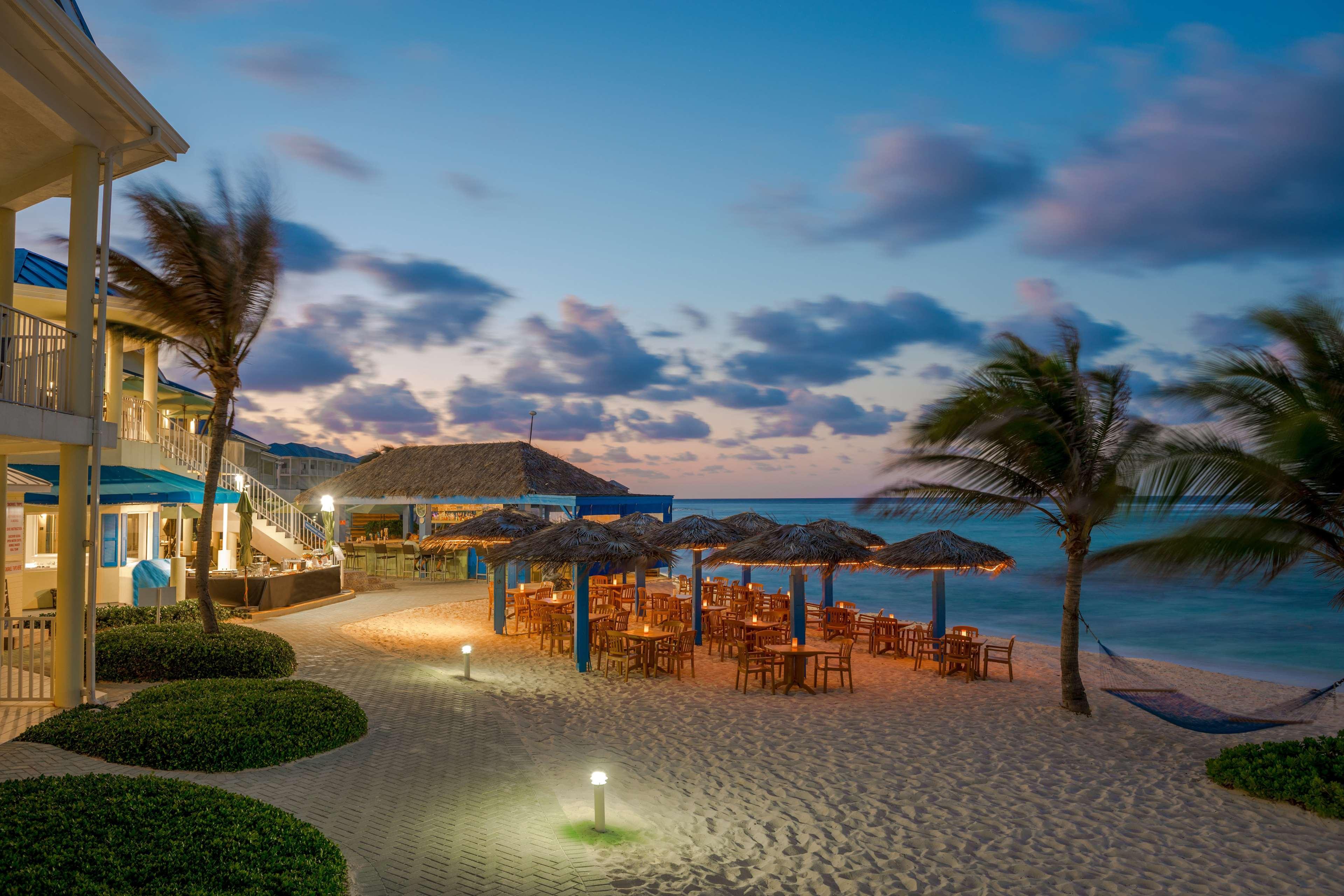 Wyndham Reef Resort, Grand Cayman 4*