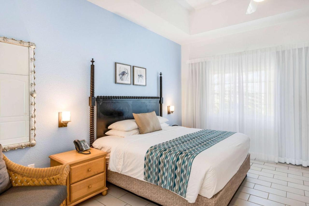 Wyndham Reef Resort, Grand Cayman Resort East End