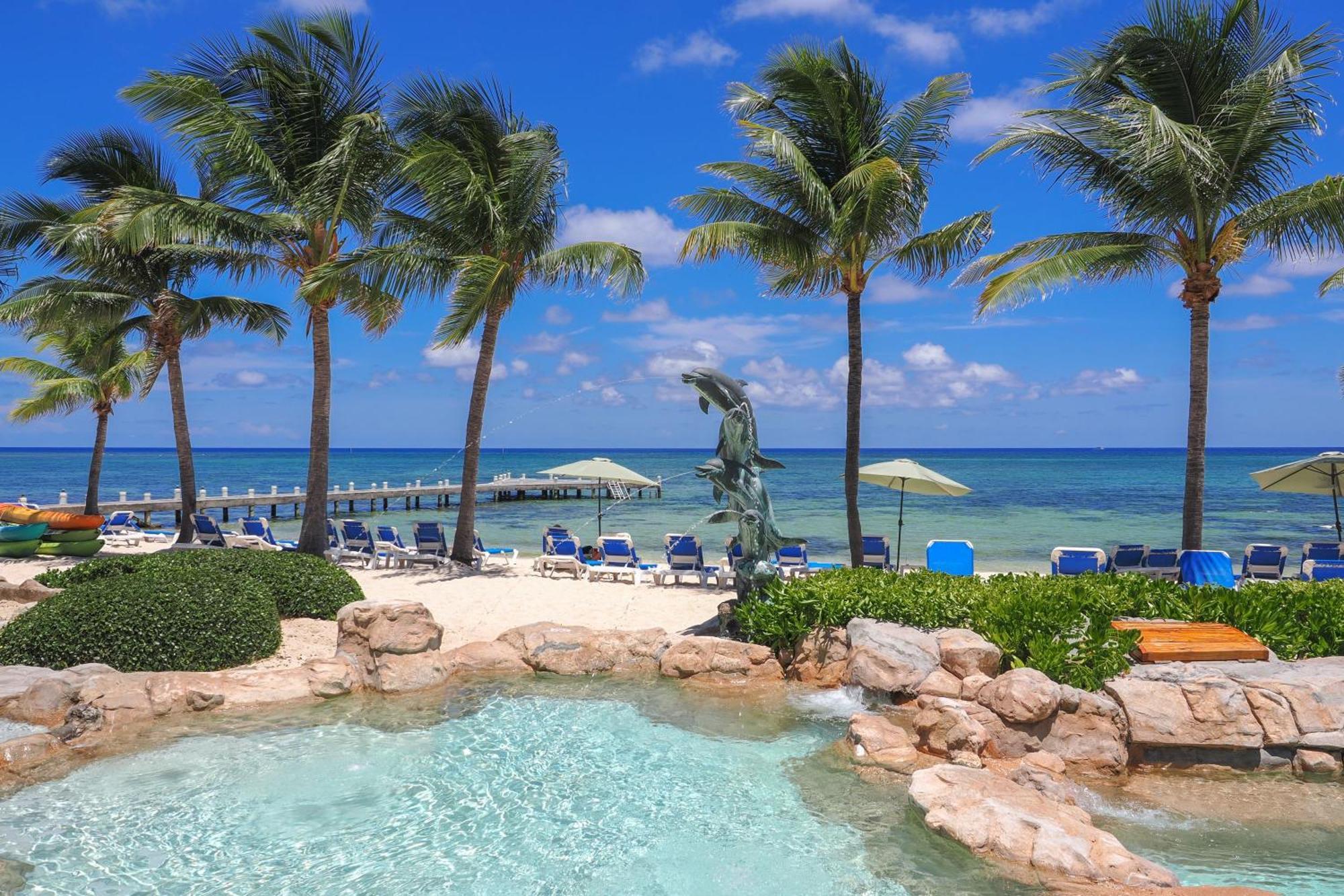 Wyndham Reef Resort, Grand Cayman East End