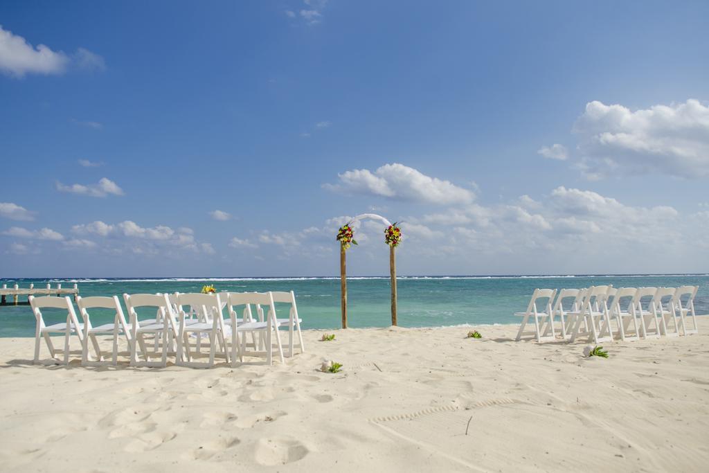 Wyndham Reef Resort, Grand Cayman Resort